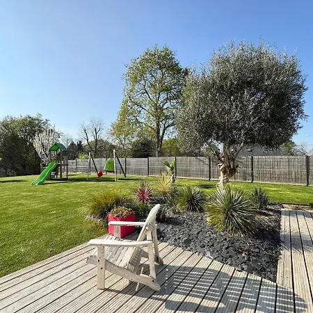 Belle Maison Spacieuse Et Jardin Paysager, Gouesnac'h بيت للعطل Gouesnach